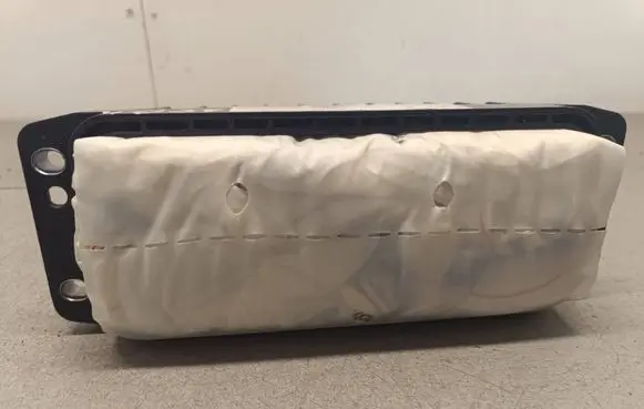 Passenger airbag