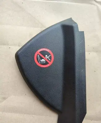 Mercedes-Benz C W204 Dashboard side end trim A2046800278