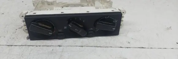Mitsubishi Space Star Climate control unit MR262492
