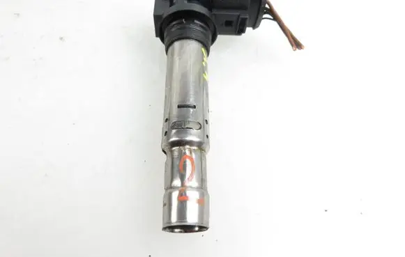 Seat Ibiza III (6L) High voltage ignition coil R0401S00400