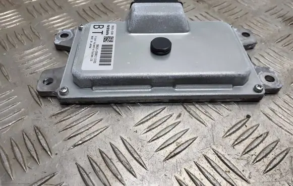Infiniti Q70 Y51 Gearbox control unit/module EMU20050N EMU20050NC1