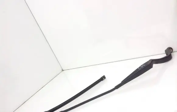 Ford S-MAX Front wiper blade arm 6M2117526AB