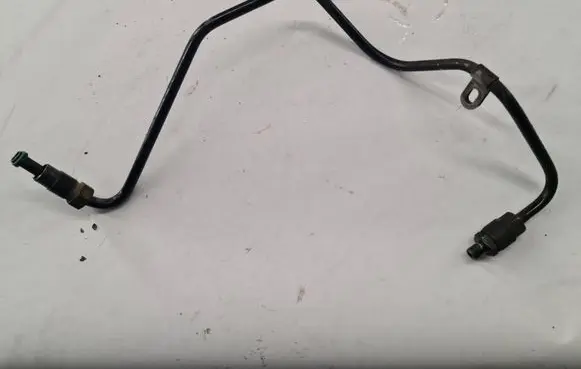 Volvo S40, V40 Turbo turbocharger oiling pipe/hose