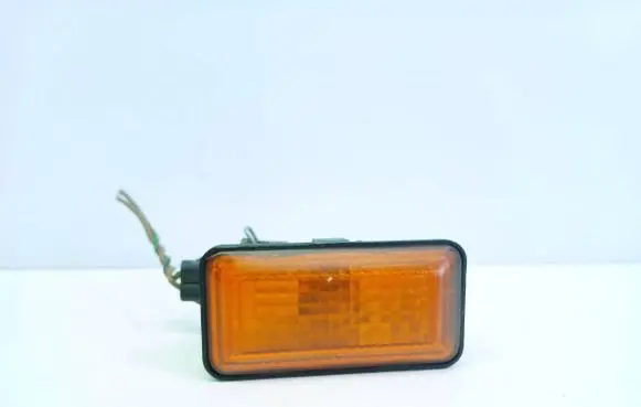 Volkswagen Golf III Front fender indicator light 1H0949117A
