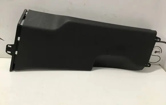 Volkswagen Touareg III (B) pillar trim (bottom) 760867291