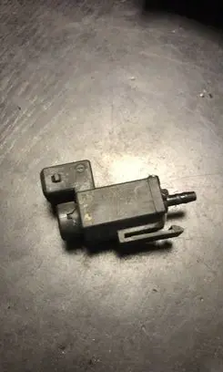BMW 5 E60 E61 Turbo solenoid valve 7810831