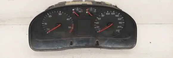 Volkswagen PASSAT B5 Speedometer (instrument cluster) 3B0919881N 110008794