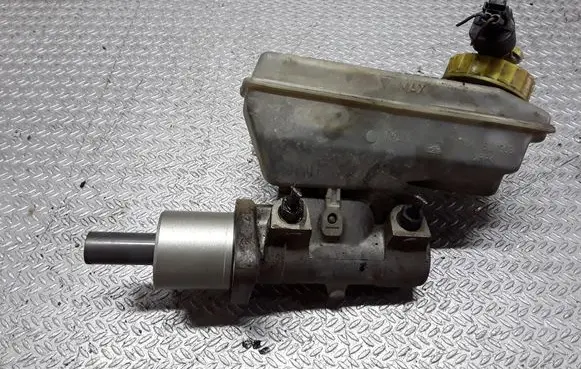Ford Galaxy Master brake cylinder 7M1611303