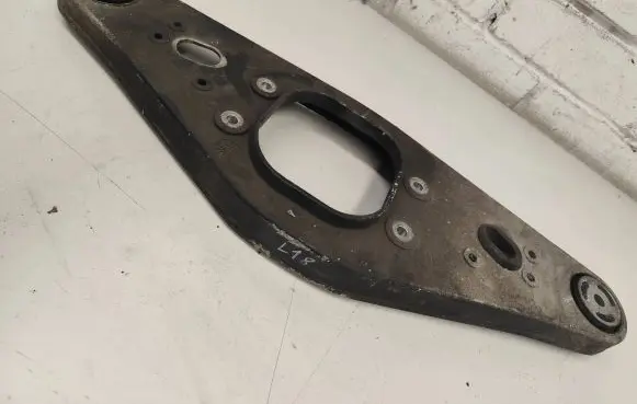Mercedes-Benz E W211 Rear differential/diff mount bracket A2303522206