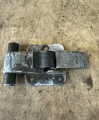 Renault Master III Front door check strap stopper 824300321R