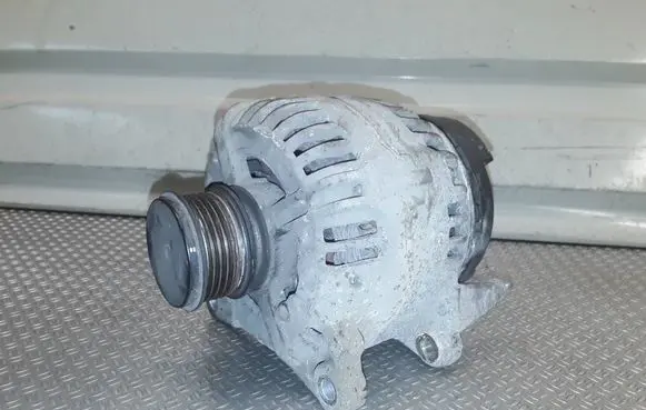 Volkswagen PASSAT B6 Generator/alternator 06F903023F 0124525091