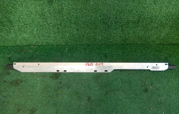 Volvo V60 Radiator support slam panel bracket P31420046