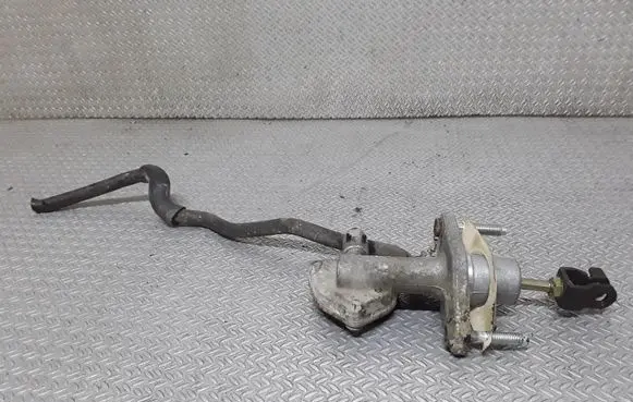 Honda FR-V Clutch master cylinder