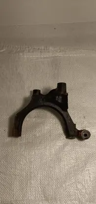 Skoda Octavia Mk3 (5E) Engine mounting bracket 04L425