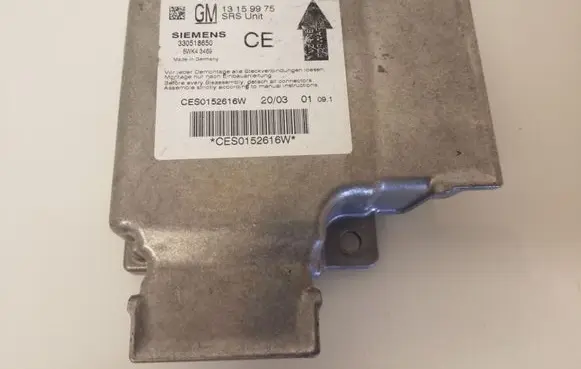 Opel Vectra C Air suspension control unit module (rear) GM13159975 330518650 CES0152616W