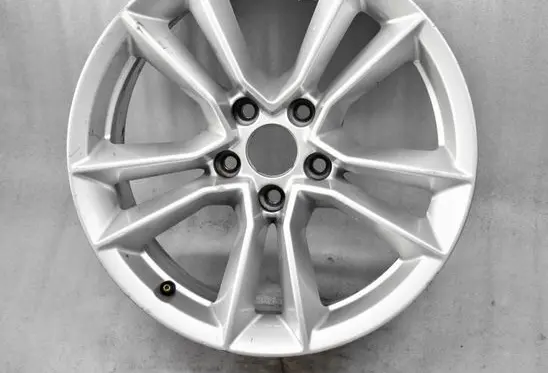 Audi A4 S4 B9 8W R17 alloy rim 