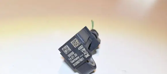 Volkswagen Golf VII Airbag deployment crash/impact sensor 5Q0907651