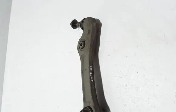 Front lower control arm/wishbone