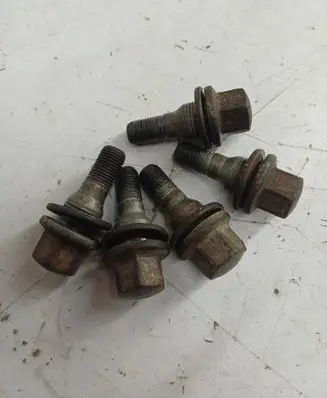 Peugeot 607 Nuts/bolts 