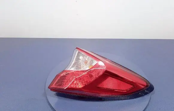 Toyota C-HR I Rear/tail lights 81550F4010