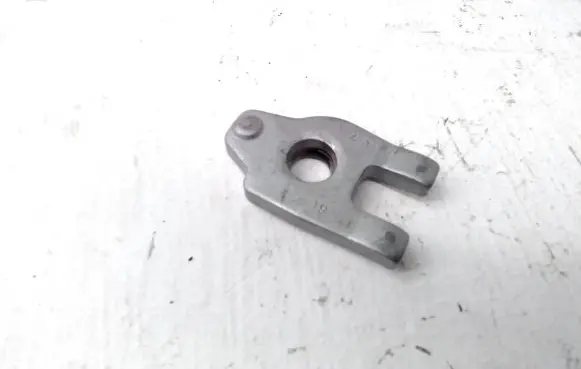 Opel Vivaro Fuel Injector clamp holder