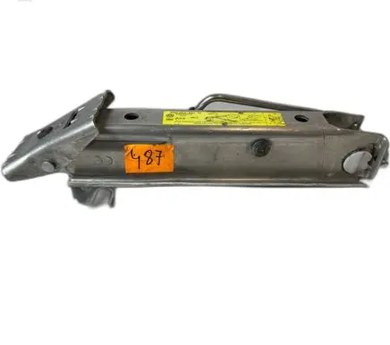 Volkswagen Golf VI Spare wheel mounting bracket 6Q0011031DAACAR