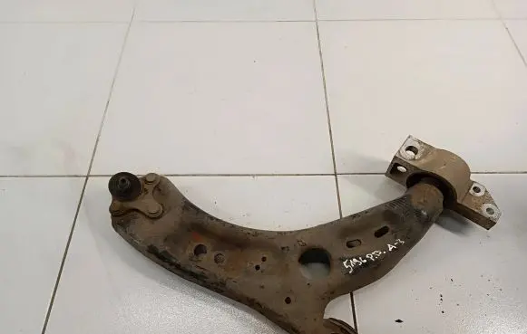 Audi A3 S3 A3 Sportback 8P Front lower control arm/wishbone 1K0407152BC