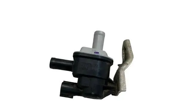 Toyota RAV 4 (XA50) Vacuum valve 9091012279 1362007110