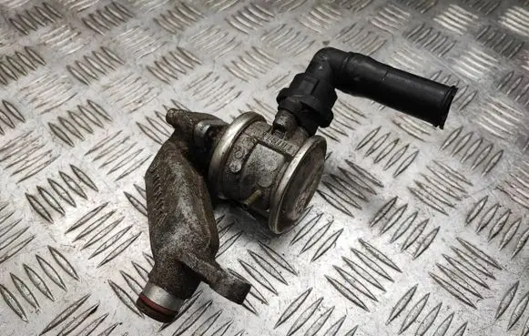 Volkswagen Bora EGR valve 021131101E 72228601 98T267