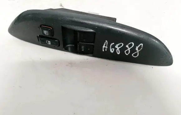 Toyota Yaris Electric window control switch