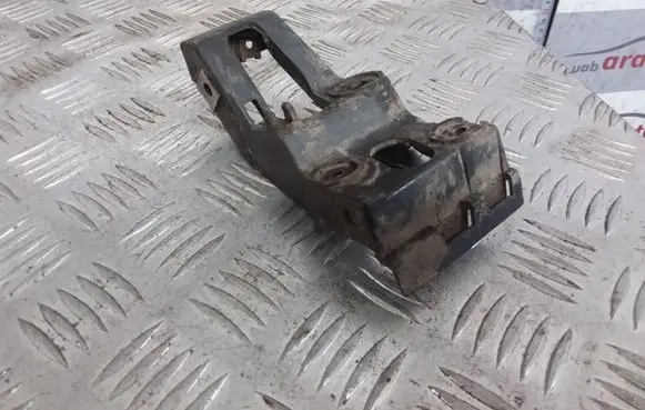 Audi A4 S4 B7 8E 8H Front bumper mounting bracket 8E0853921D