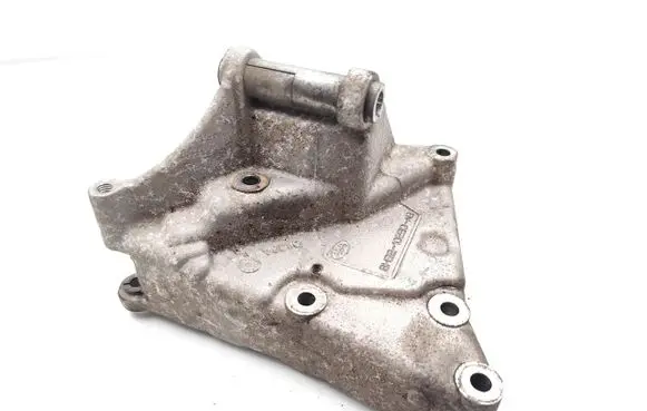 Land Rover Range Rover Sport L320 Engine mounting bracket BH32-10239-AB