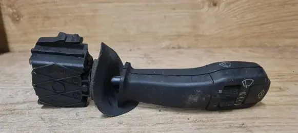 BMW 7 E38 Wiper control stalk 8352171