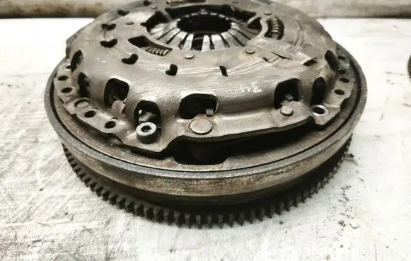BMW 3 E90 E91 Clutch set kit 21217567830
