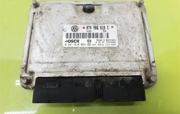 Volkswagen Multivan T4 Engine control unit/module 074906018C