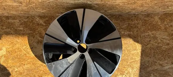 Volvo XC40 R18 alloy rim 31680403 K929KKT