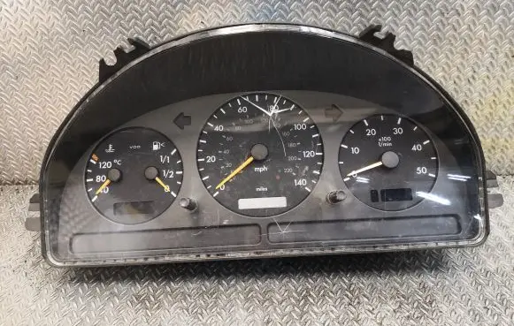Mercedes-Benz ML W163 Speedometer (instrument cluster) 1635403111