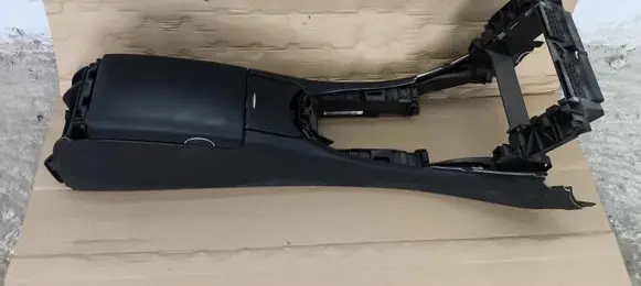 Mercedes-Benz CLS C219 Center console A219680015