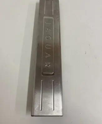 Jaguar XJ X351 Front sill trim cover AW9313201AE