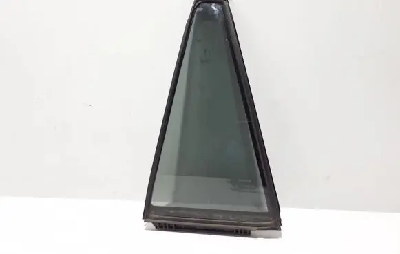 Toyota RAV 4 (XA50) Rear vent window glass 6812442200