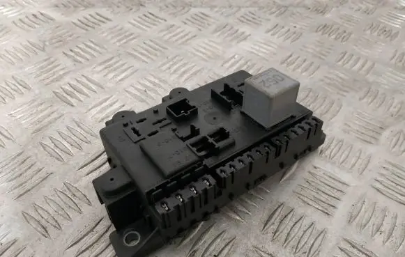 Mercedes-Benz Vito Viano W447 Fuse box set A4479060400