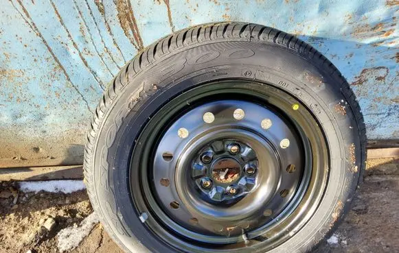 Nissan Primera R16 spare wheel 20560R16