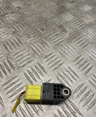 Hyundai i40 Airbag deployment crash/impact sensor 95920