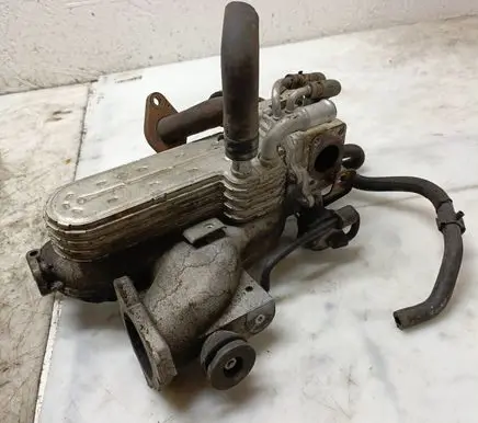 Volkswagen Golf V EGR valve cooler 038131513AD 03G129713
