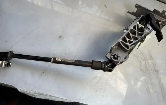 Steering wheel axle