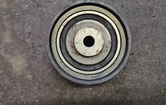 Volkswagen PASSAT B6 Timing belt tensioner pulley 552258
