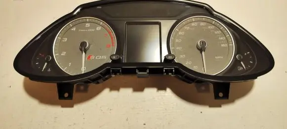 Audi Q5 SQ5 Speedometer (instrument cluster) 8R0920982C