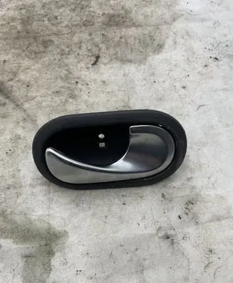 Renault Megane II Front door interior handle 8200028486