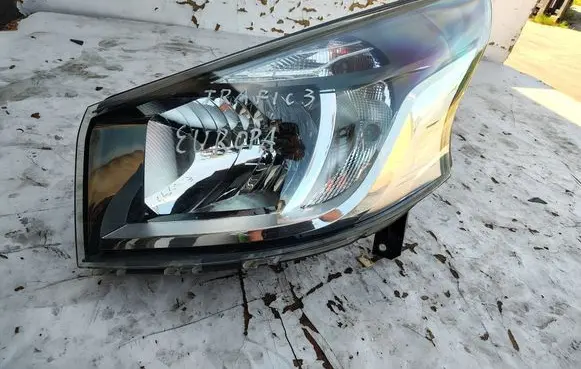 Renault Trafic III (X82) Headlight/headlamp 260605173R