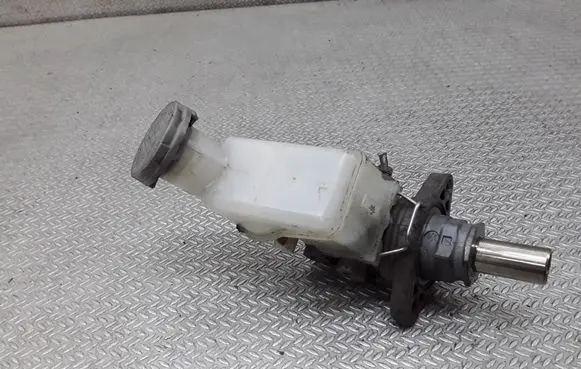 Suzuki Ignis Master brake cylinder
